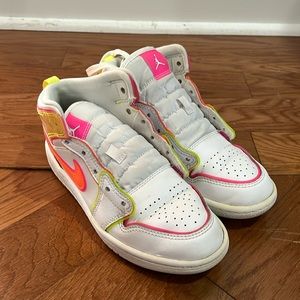 Kids Jordan 1 Mid Edge Glow (GS)